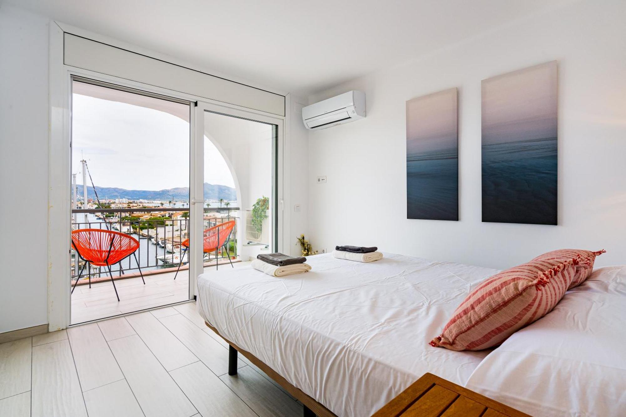 Apartamento Frente Al Canal Con Terraza Empuriabrava Kültér fotó