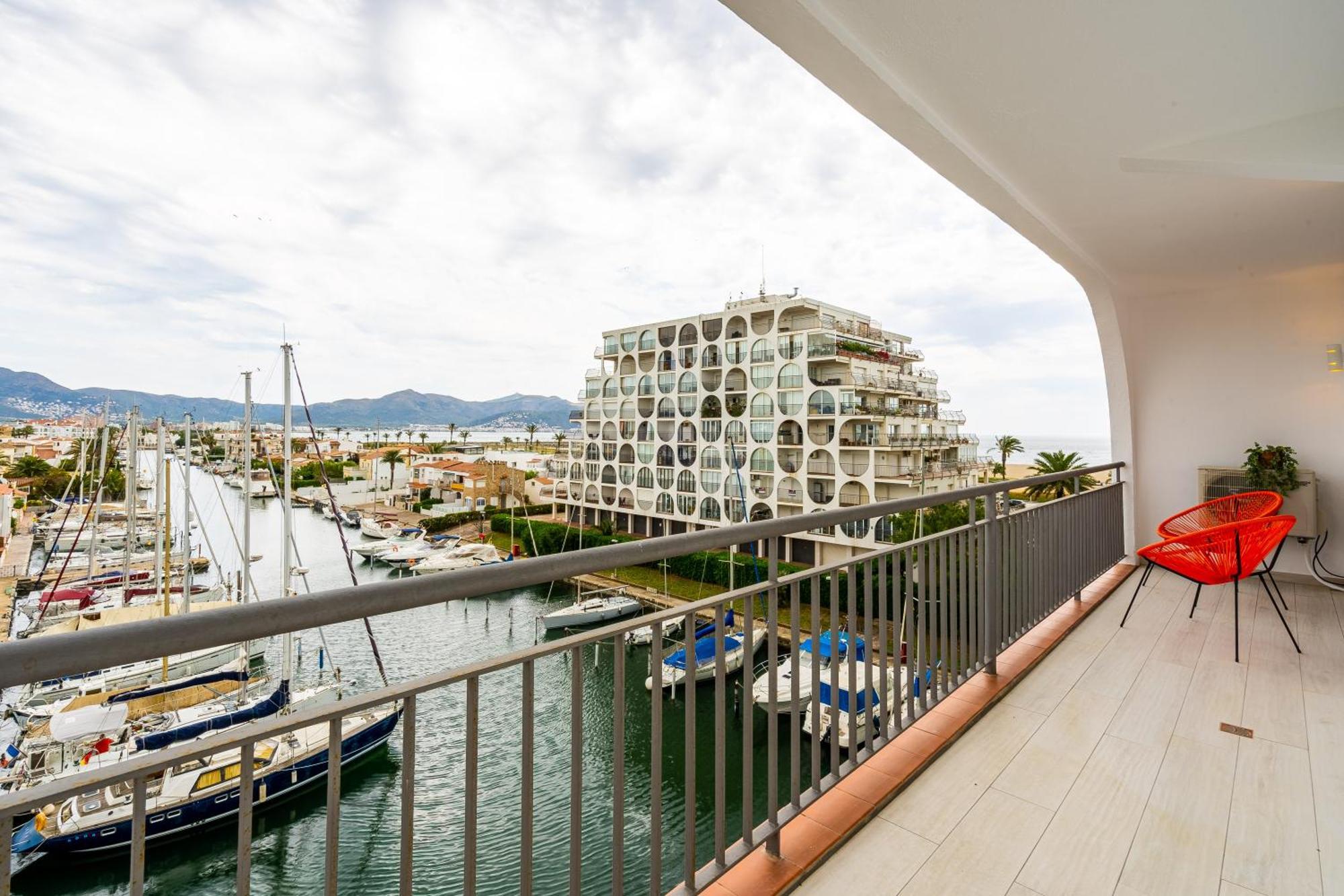 Apartamento Frente Al Canal Con Terraza Empuriabrava Kültér fotó